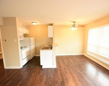 5124 Live Oak Street - Photo Thumbnail 5