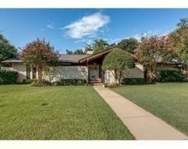 7866 Alto Caro Drive - Photo Thumbnail 0