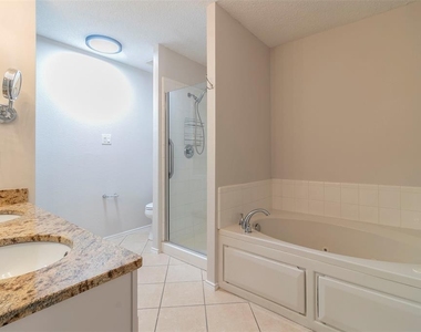 3301 Saint James Place - Photo Thumbnail 18