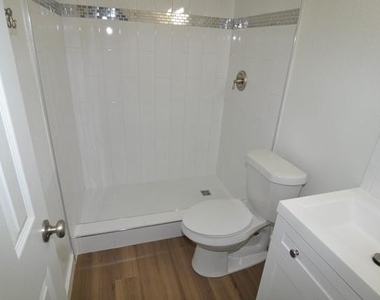 1113 N Knowles Drive - Photo Thumbnail 11