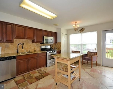 115 Farrington Court - Photo Thumbnail 4