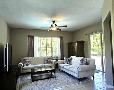 786 Nandina Dr - Photo Thumbnail 6