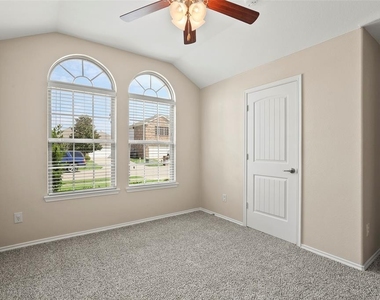 1703 Twin Hills Way - Photo Thumbnail 18