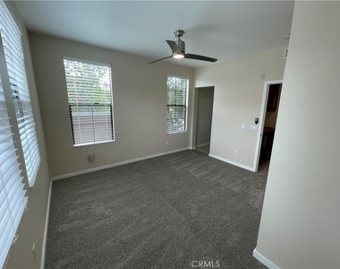 501 W Maple Avenue - Photo Thumbnail 32