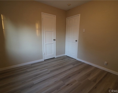 16413 S Pannes Avenue - Photo Thumbnail 3