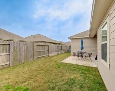 25911 Bronze Oak Court - Photo Thumbnail 18