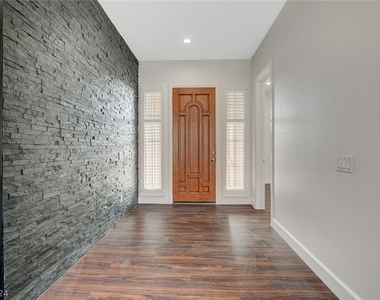 22 Contra Costa Place - Photo Thumbnail 3