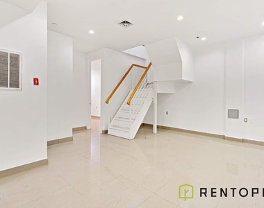 753 Lexington Avenue - Photo Thumbnail 5