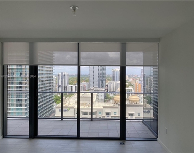 1000 Brickell Plaza - Photo Thumbnail 14