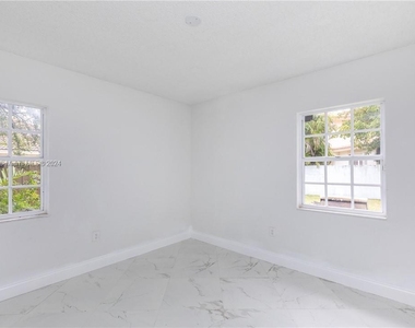 18420 Sw 77th Ct - Photo Thumbnail 11