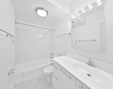 236 East 36th Street - Photo Thumbnail 3