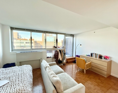 229 Chrystie Street - Photo Thumbnail 1