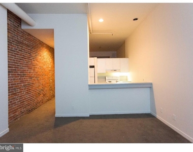 130 Arch St - Photo Thumbnail 19