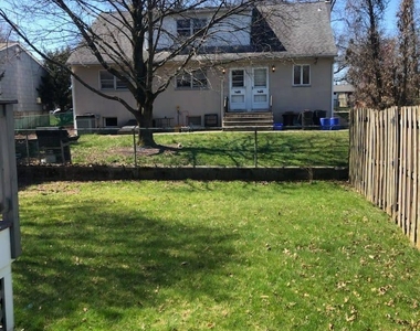 16 Dayton Avenue - Photo Thumbnail 10