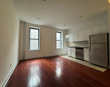 255 Fort Washington Avenue - Photo Thumbnail 1