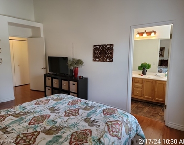 5415 W Harmon Avenue - Photo Thumbnail 12