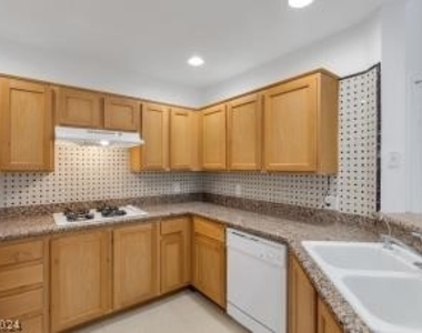 63 E Agate Avenue - Photo Thumbnail 16