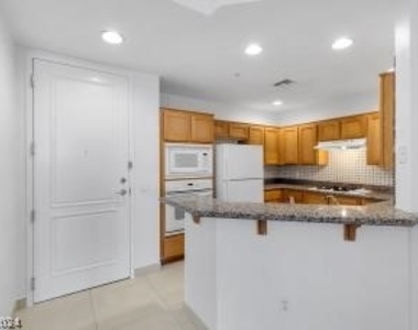 63 E Agate Avenue - Photo Thumbnail 18