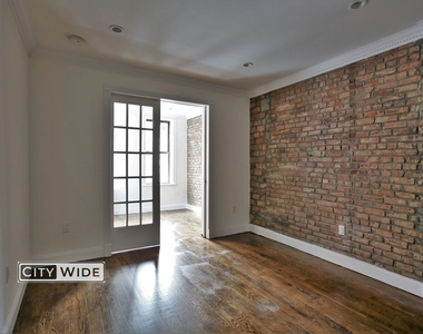 307 Mott Street - Photo Thumbnail 2