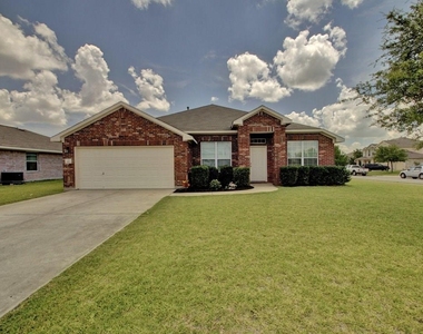 1411 Pearsall Ln - Photo Thumbnail 0