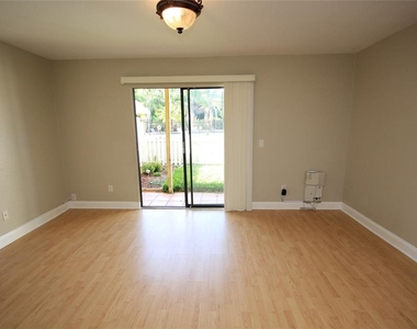 22710 Watersedge Boulevard - Photo Thumbnail 6