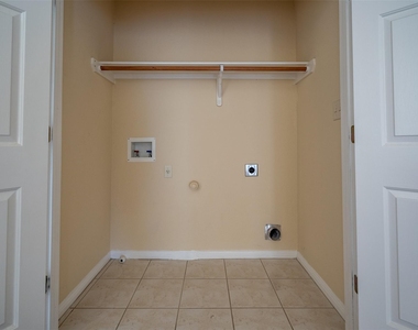 1409 Bergin Ct - Photo Thumbnail 12