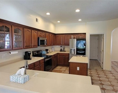 2011 Aspenridge Court - Photo Thumbnail 12