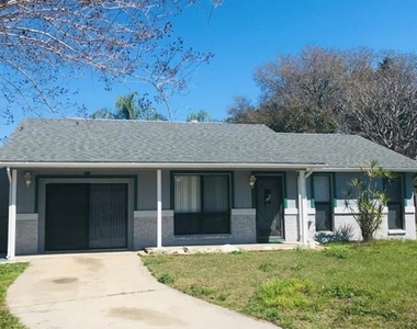 7441 Carmel Avenue - Photo Thumbnail 0