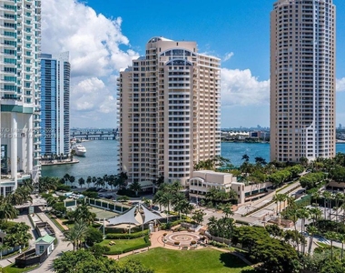 888 Brickell Key Dr - Photo Thumbnail 4