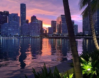 888 Brickell Key Dr - Photo Thumbnail 9