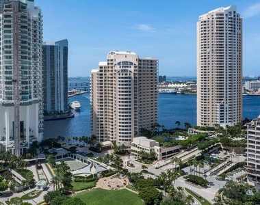 888 Brickell Key Dr - Photo Thumbnail 13