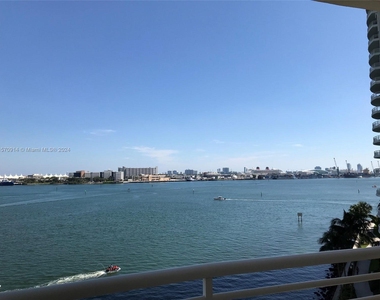 888 Brickell Key Dr - Photo Thumbnail 2