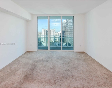 951 Brickell Ave - Photo Thumbnail 7