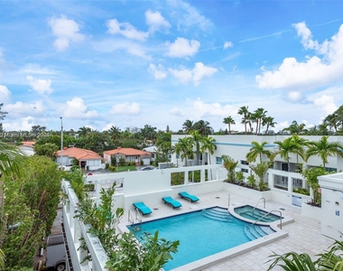 9172 Collins Ave - Photo Thumbnail 3