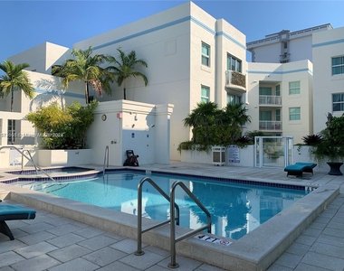 9172 Collins Ave - Photo Thumbnail 23