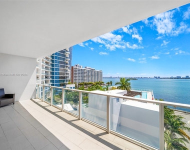 2020 N Bayshore Dr - Photo Thumbnail 1