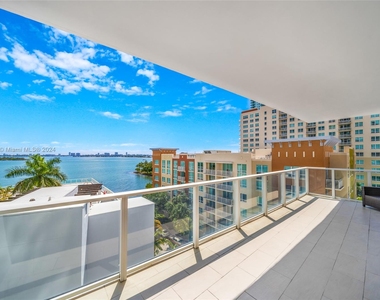 2020 N Bayshore Dr - Photo Thumbnail 23