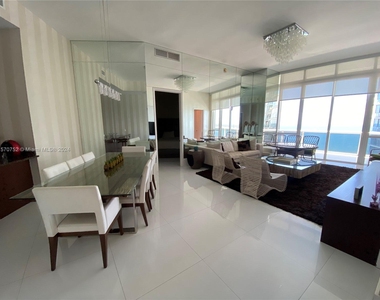 15811 Collins Ave - Photo Thumbnail 3