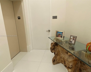 15811 Collins Ave - Photo Thumbnail 13