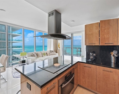 6899 Collins Ave - Photo Thumbnail 14