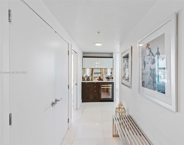 6899 Collins Ave - Photo Thumbnail 23