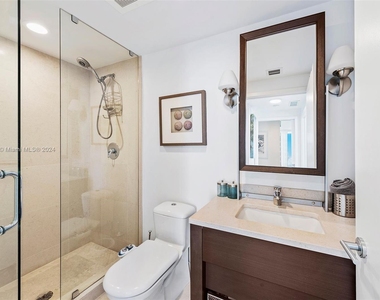 6899 Collins Ave - Photo Thumbnail 27