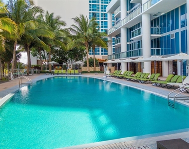 6899 Collins Ave - Photo Thumbnail 16