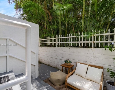 750 Espanola Way - Photo Thumbnail 12