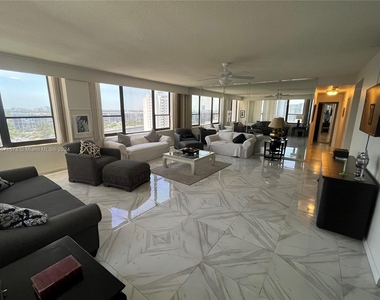 3505 S Ocean Dr - Photo Thumbnail 1