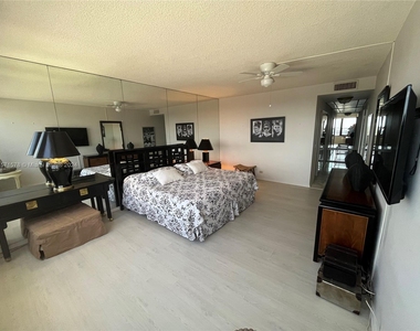 3505 S Ocean Dr - Photo Thumbnail 11