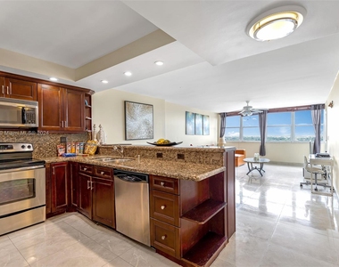 1410 S Ocean Dr - Photo Thumbnail 21