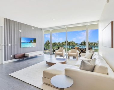 10203 Collins Ave - Photo Thumbnail 3