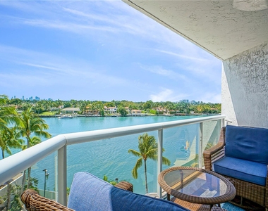 5880 Collins Ave - Photo Thumbnail 1