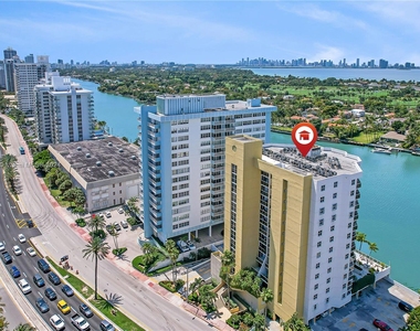 5880 Collins Ave - Photo Thumbnail 18